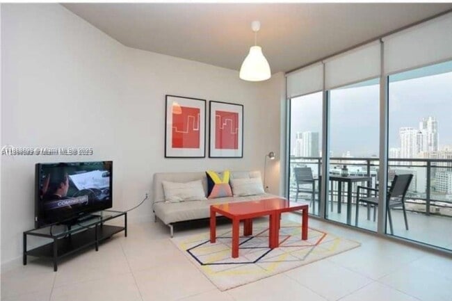 Building Photo - 350 S Miami Ave Unit 2113