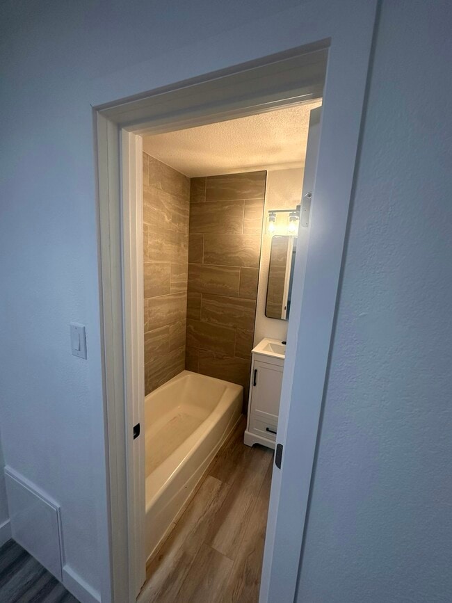 Photo - 934 1/2 Simmons Avenue, Unit 934 1/2 Unit 934 1/2