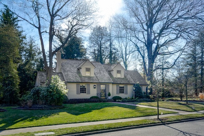 Photo - 148 Heritage Rd