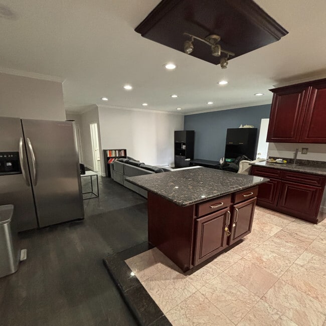 Building Photo - 25 Gelston Ave Unit 1