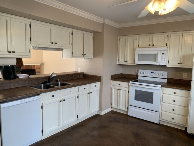 Photo - 716 W Mulberry St Unit 716 W. Mulberry  14