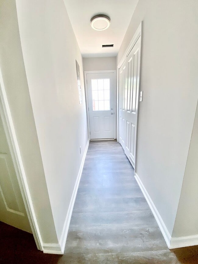 Photo - 1065 Farm Pond Ln