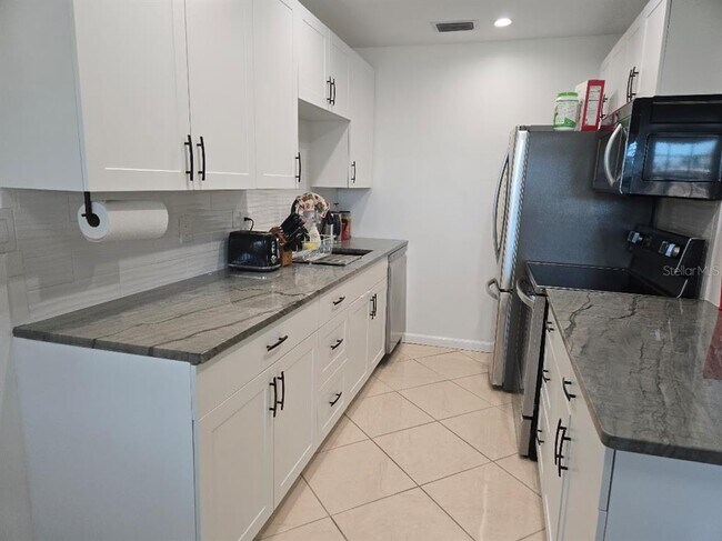 Photo - 650 Pinellas Point Dr S Unit 204