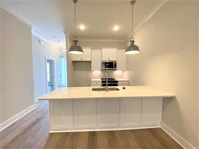 Photo - 2 Bedroom Off Jefferson Near Highland