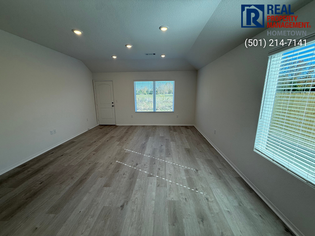 Photo - 10 Sourdough Crk Ln