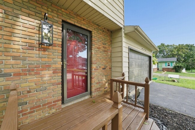 2790 Bramblebush Ct