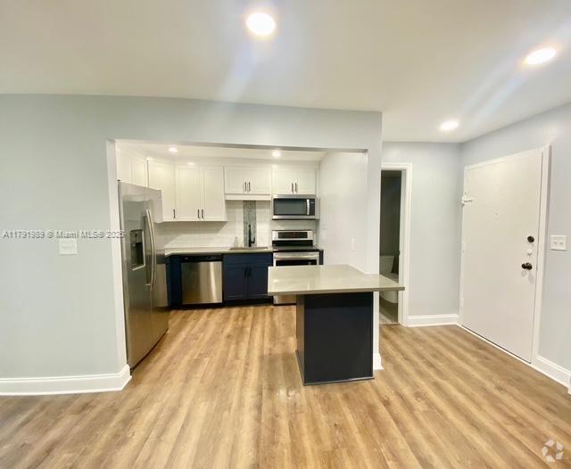Building Photo - 7000 NW 17th St Unit 110 Rental