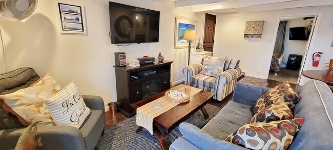 Photo - 3205 Ocean Front Walk Unidad 2