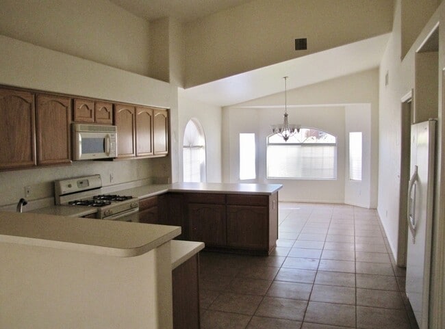 Photo - 3BR/2BA, 3-car garage, 1854 sq.ft. home in Remington Park, Sierra Vista, AZ