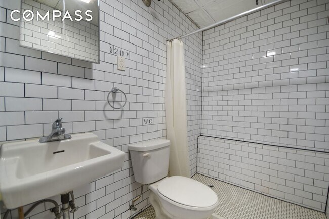 Photo - 329 Broome St Casa