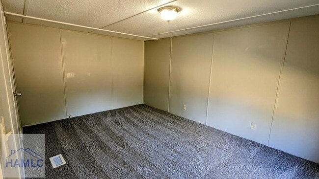 Photo - 260 Ed Powers Blvd