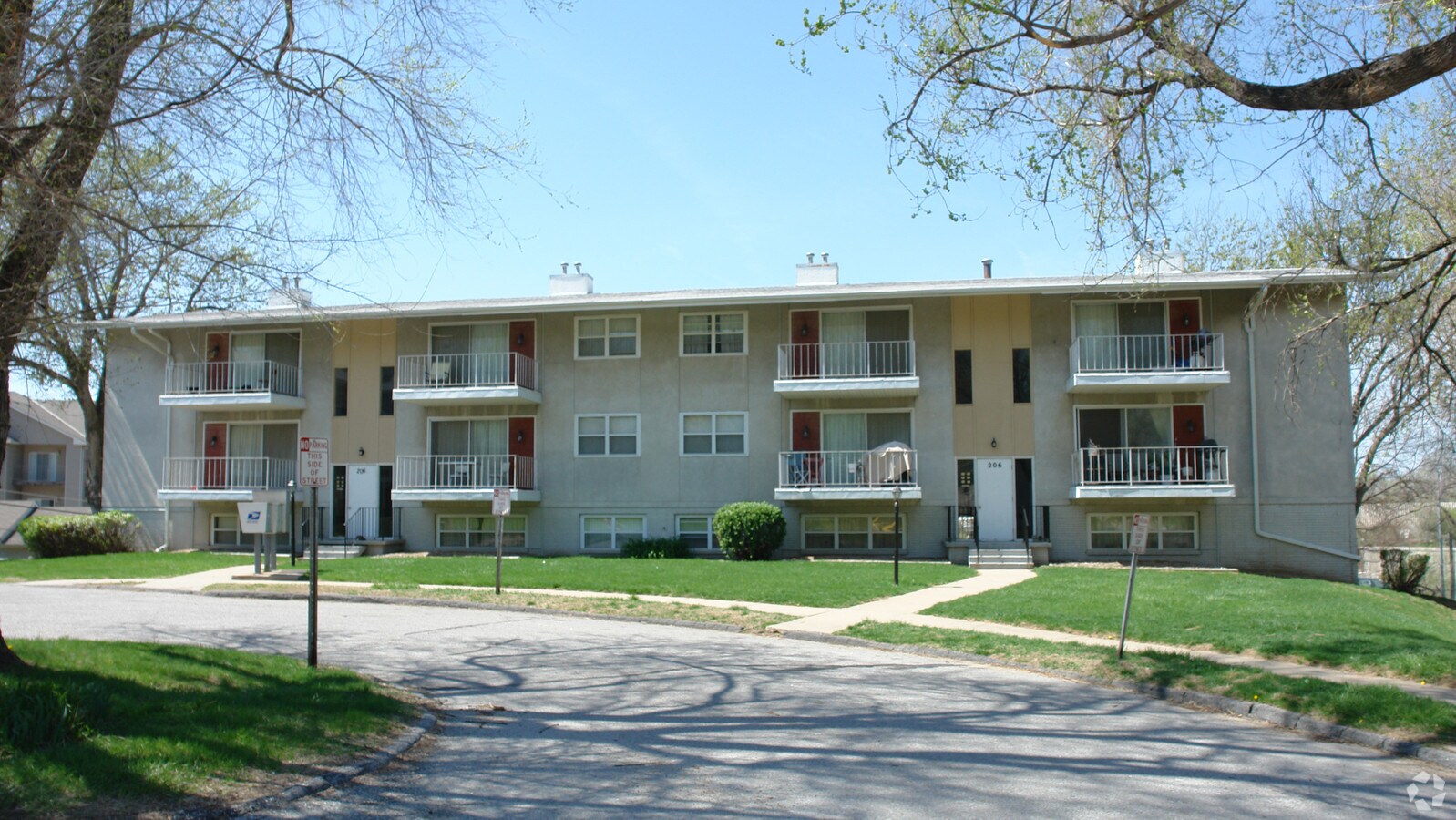 Avery Heights Apartments - Avery Heights Apartments