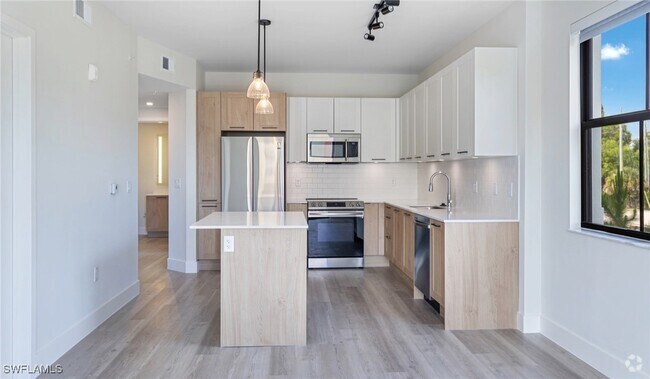 Building Photo - 22980 Vista Edera Cir Unit 3-208 Rental