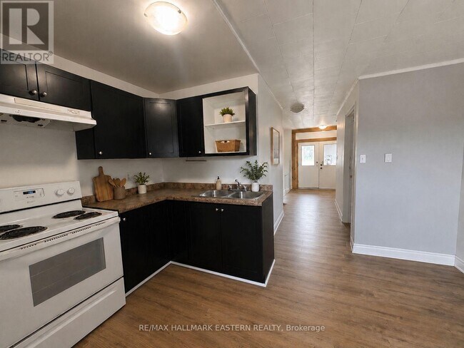 Photo - 129 Main St Unit 6