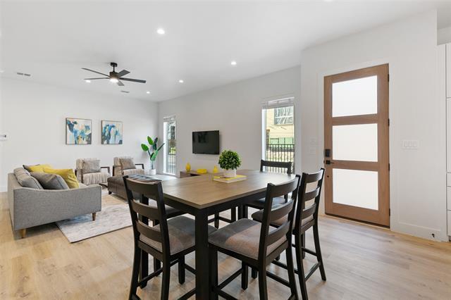 Photo - 2513 N Winnetka Ave