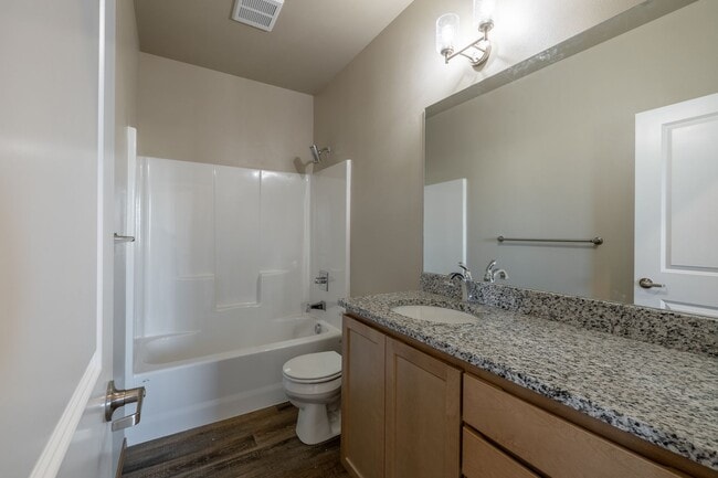 Photo - 3 Bedroom 2 Bath Apartment Pet Friendly! Unit 324