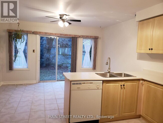 Photo - 5 Brecken Dr