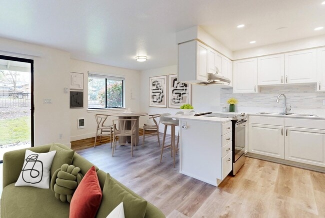 Building Photo - Tualatin Heights Rental