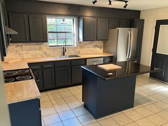 Photo - 1400 Audubon Dr