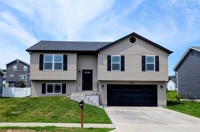 Building Photo - 1117 Baseball Dr