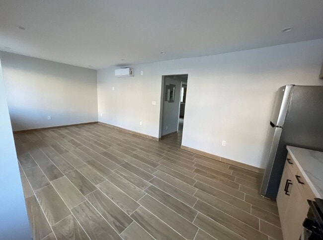 Photo - 14921 Vanowen St Unit 18