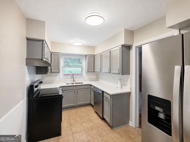 Photo - 2928 Belleau Ln SE