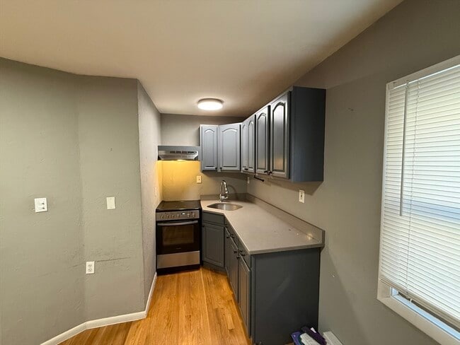 Photo - 181 Bowen St Unit 1