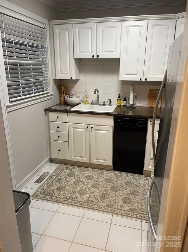 Photo - 2911 Westfield Rd