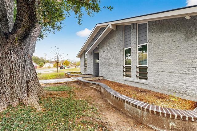 Photo - 4006 Mayflower Dr