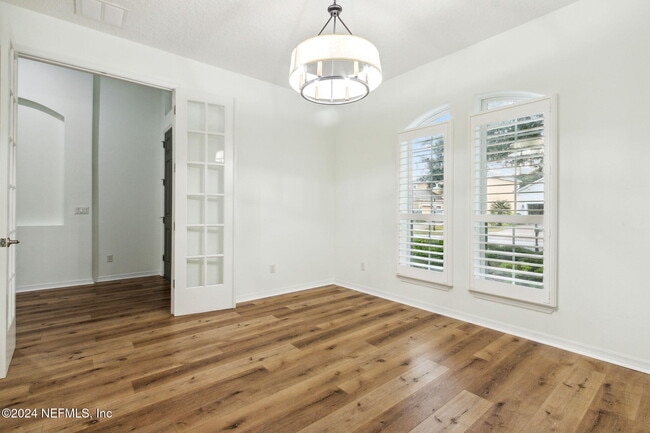 Photo - 31 Amherst Pl