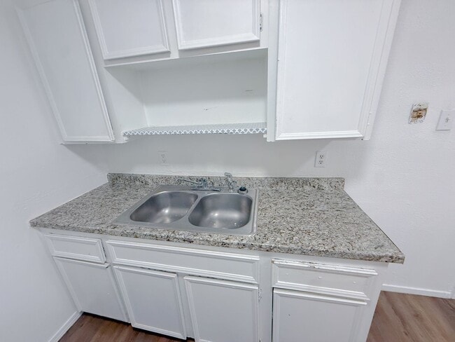Photo - Spacious 1 Bedroom Apartment in Lubbock! Unidad F39