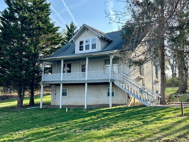 Building Photo - 3342 Yellow Sulphur Rd