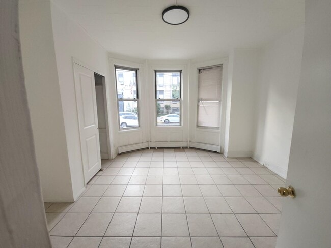 Building Photo - 4530 Hudson Ave Unit 1 Rental