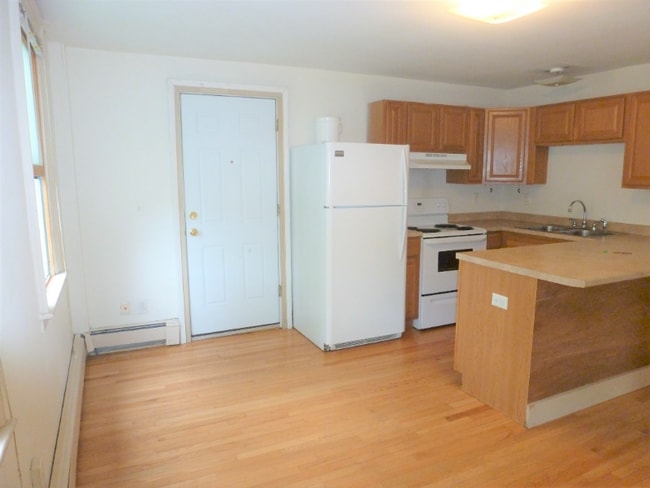 Photo - 97 N Winooski Ave Unit 2