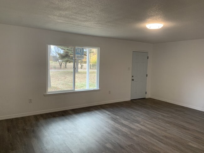 Photo - 2300 Richmond Rd