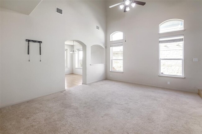 Photo - 2217 Nestlewood Dr