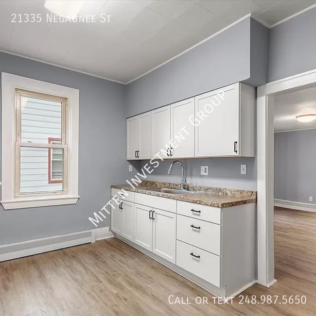 Photo - 21335 Negaunee St