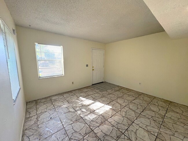 Photo - 7120 Waterside Dr