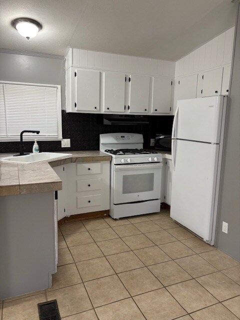 Photo - 240 Clark Ln