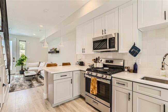 Photo - 1277 Yates St