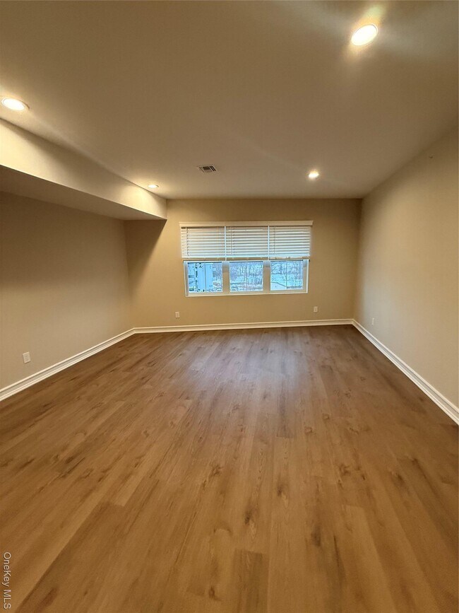 Photo - 122 Greenwich Ave Unit 401