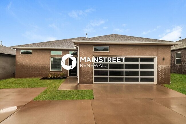 Photo - 3 Bedroom Pet-Friendly Home in Oklahoma City, OK with Main Street Renewal