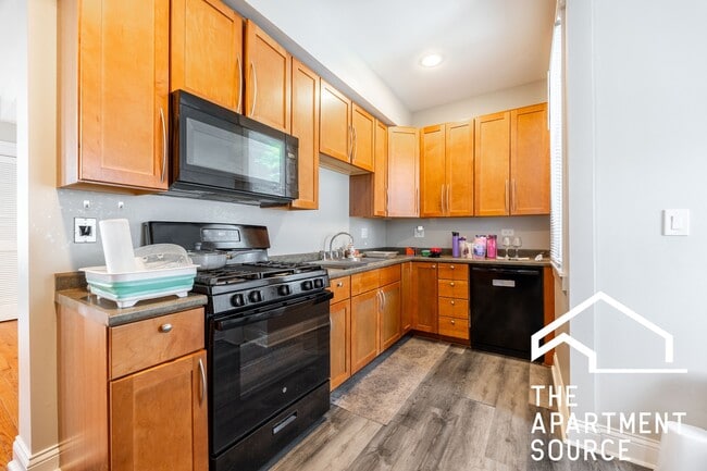 Photo - 4319 N Lawndale Ave Unit 2