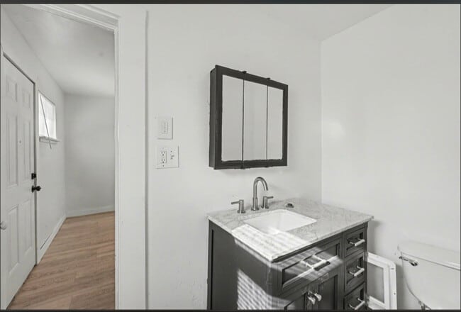 Photo - 732 N Victor Ave Unit B