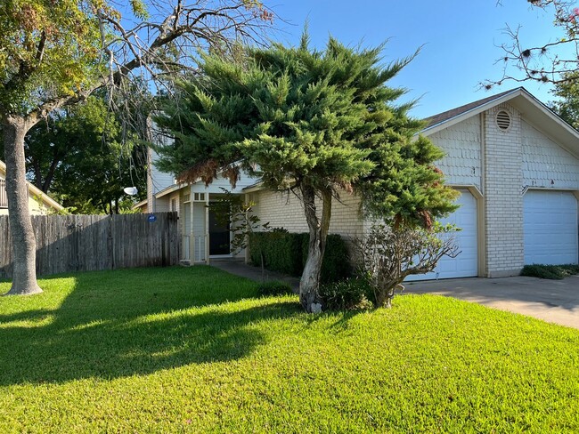 Building Photo - 2704 Aftonshire Way Unit 2704 B Aftonshire Way
