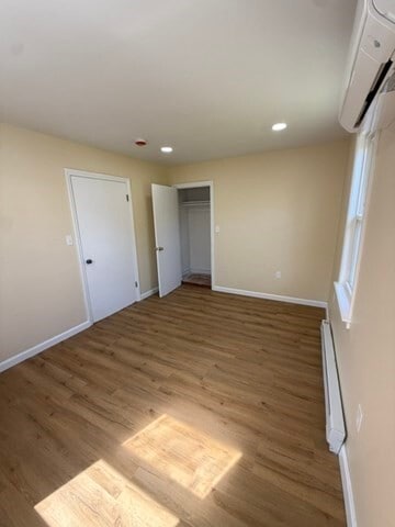 Photo - 1 Pond Pl