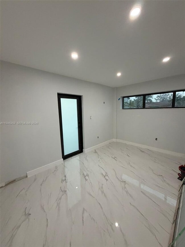 Photo - 1085 NW 191st St