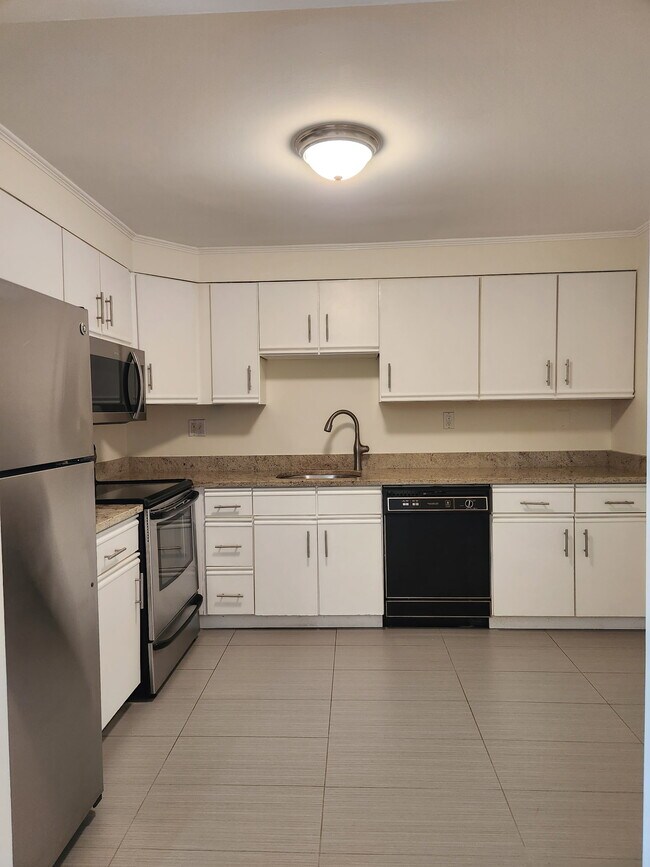 Photo - 1321 Worcester Rd Unidad 405