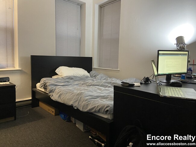 Photo - 772 Columbus Ave