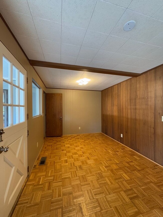 Photo - Spacious 6 Bedroom, 3 Bathroom Home Near CWU